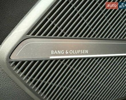 Серый Ауди Ку 5, объемом двигателя 1.98 л и пробегом 9 тыс. км за 39700 $, фото 42 на Automoto.ua