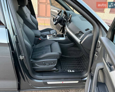 Серый Ауди Ку 5, объемом двигателя 1.98 л и пробегом 12 тыс. км за 46000 $, фото 15 на Automoto.ua