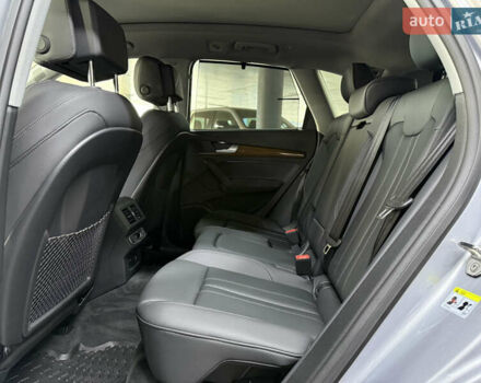 Сірий Ауді Ку 5, об'ємом двигуна 1.98 л та пробігом 5 тис. км за 54000 $, фото 23 на Automoto.ua