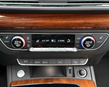 Серый Ауди Ку 5, объемом двигателя 2 л и пробегом 9 тыс. км за 39700 $, фото 20 на Automoto.ua