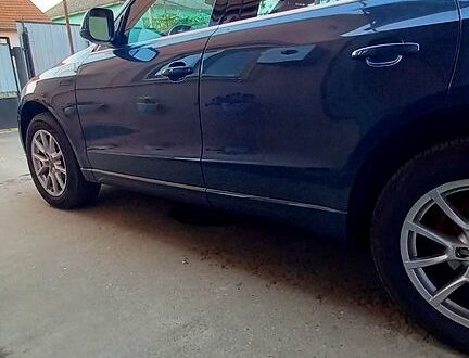 Ауди Ку 5 2010 в Виноградове на Automoto.ua Серый Ауди Ку 5, объемом двигателя 2 л и пробегом 140 тыс. км за 10500 $, фото 1 на Automoto.ua