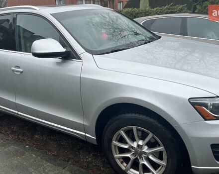 Серый Ауди Ку 5, объемом двигателя 1.98 л и пробегом 204 тыс. км за 12800 $, фото 1 на Automoto.ua