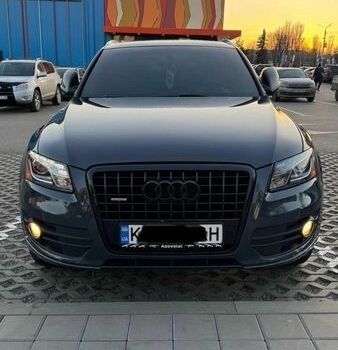 Серый Ауди Ку 5, объемом двигателя 1.98 л и пробегом 300 тыс. км за 11100 $, фото 1 на Automoto.ua