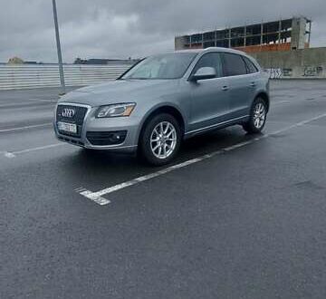 Серый Ауди Ку 5, объемом двигателя 1.98 л и пробегом 216 тыс. км за 13500 $, фото 1 на Automoto.ua