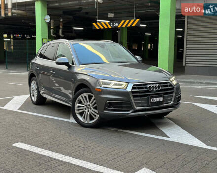 Сірий Ауді Ку 5, об'ємом двигуна 2 л та пробігом 100 тис. км за 29500 $, фото 1 на Automoto.ua