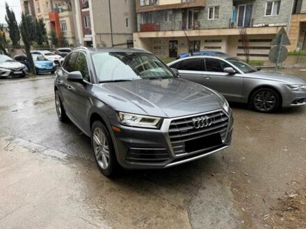 Ауди Ку 5 2017 в Киеве на Automoto.ua Серый Ауди Ку 5, объемом двигателя 2 л и пробегом 101 тыс. км за 16200 $, фото 1 на Automoto.ua