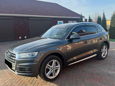 Серый Ауди Ку 5, объемом двигателя 2 л и пробегом 131 тыс. км за 33500 $, фото 1 на Automoto.ua