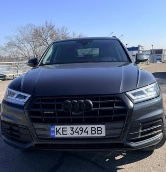 Серый Ауди Ку 5, объемом двигателя 1.98 л и пробегом 103 тыс. км за 29900 $, фото 1 на Automoto.ua