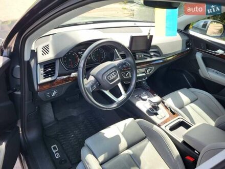 Ауди Ку 5 2018 в Киеве на Automoto.ua Серый Ауди Ку 5, объемом двигателя 1.98 л и пробегом 85 тыс. км за 29500 $, фото 1 на Automoto.ua