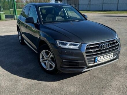 Ауди Ку 5 2018 в Александрие на Automoto.ua Серый Ауди Ку 5, объемом двигателя 2 л и пробегом 55 тыс. км за 30000 $, фото 1 на Automoto.ua