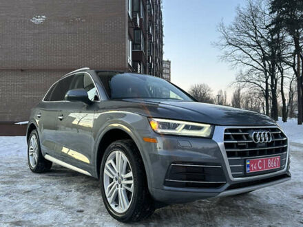 Серый Ауди Ку 5, объемом двигателя 1.98 л и пробегом 13 тыс. км за 27500 $, фото 1 на Automoto.ua