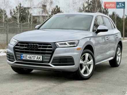 Ауді Ку 5 2018 у Дніпро (Дніпропетровську) на Automoto.ua Сірий Ауді Ку 5, об'ємом двигуна 2 л та пробігом 114 тис. км за 23990 $, фото 1 на Automoto.ua