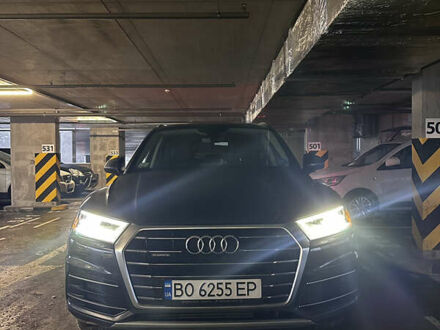 Серый Ауди Ку 5, объемом двигателя 1.98 л и пробегом 67 тыс. км за 29500 $, фото 1 на Automoto.ua