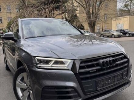 Серый Ауди Ку 5, объемом двигателя 1.98 л и пробегом 82 тыс. км за 21500 $, фото 1 на Automoto.ua