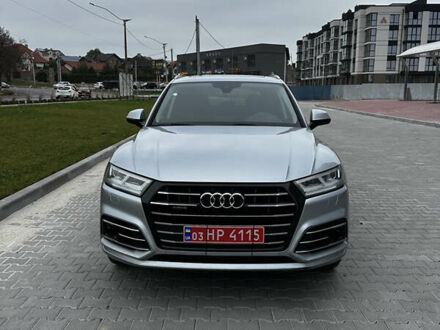 Серый Ауди Ку 5, объемом двигателя 1.98 л и пробегом 100 тыс. км за 34500 $, фото 1 на Automoto.ua