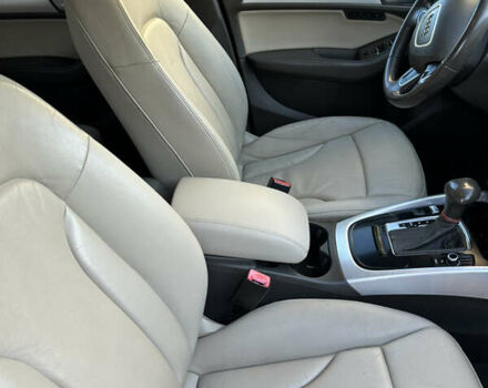 Синий Ауди Ку 5, объемом двигателя 2.02 л и пробегом 130 тыс. км за 13500 $, фото 8 на Automoto.ua