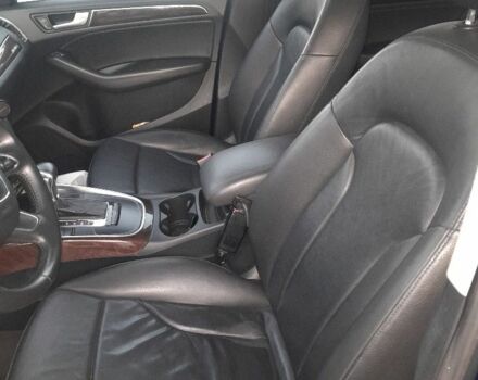 Синій Ауді Ку 5, об'ємом двигуна 2 л та пробігом 246 тис. км за 13000 $, фото 8 на Automoto.ua