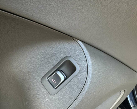 Синий Ауди Ку 5, объемом двигателя 2 л и пробегом 205 тыс. км за 13300 $, фото 44 на Automoto.ua