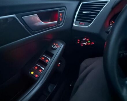 Синій Ауді Ку 5, об'ємом двигуна 2 л та пробігом 227 тис. км за 11500 $, фото 12 на Automoto.ua