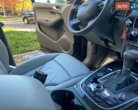 Синій Ауді Ку 5, об'ємом двигуна 2 л та пробігом 170 тис. км за 12900 $, фото 44 на Automoto.ua