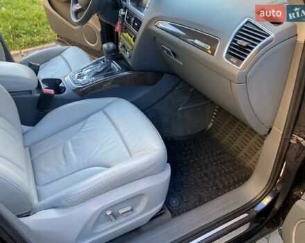 Синій Ауді Ку 5, об'ємом двигуна 2 л та пробігом 170 тис. км за 12900 $, фото 37 на Automoto.ua