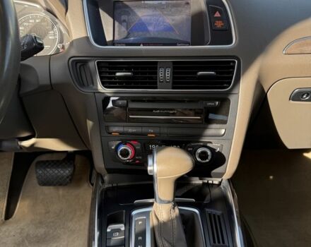 Синій Ауді Ку 5, об'ємом двигуна 2 л та пробігом 143 тис. км за 15600 $, фото 10 на Automoto.ua