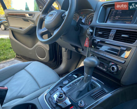 Синій Ауді Ку 5, об'ємом двигуна 2 л та пробігом 170 тис. км за 12900 $, фото 45 на Automoto.ua