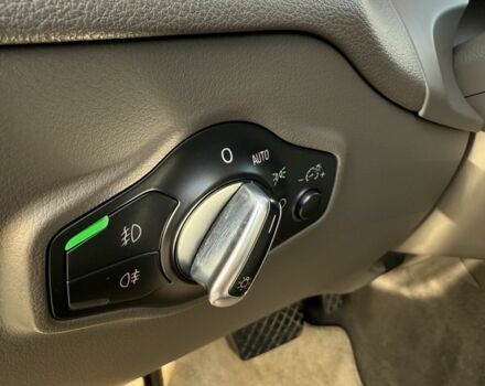 Синій Ауді Ку 5, об'ємом двигуна 2 л та пробігом 143 тис. км за 15600 $, фото 9 на Automoto.ua