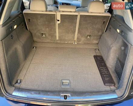 Синій Ауді Ку 5, об'ємом двигуна 2 л та пробігом 170 тис. км за 12900 $, фото 26 на Automoto.ua