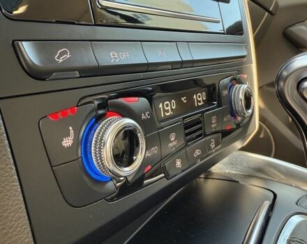 Синій Ауді Ку 5, об'ємом двигуна 2 л та пробігом 143 тис. км за 15600 $, фото 12 на Automoto.ua