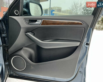 Синій Ауді Ку 5, об'ємом двигуна 1.98 л та пробігом 130 тис. км за 15500 $, фото 24 на Automoto.ua