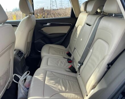 Синій Ауді Ку 5, об'ємом двигуна 2 л та пробігом 100 тис. км за 16500 $, фото 9 на Automoto.ua