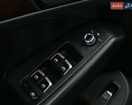 Синий Ауди Ку 5, объемом двигателя 1.98 л и пробегом 111 тыс. км за 18999 $, фото 23 на Automoto.ua