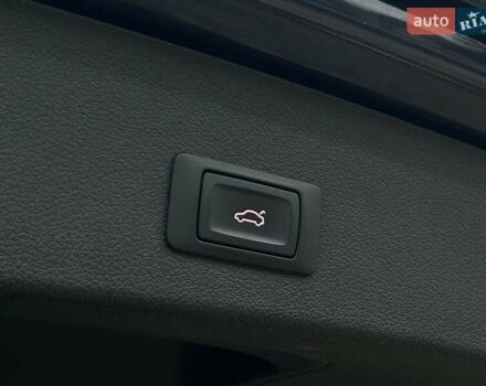 Синий Ауди Ку 5, объемом двигателя 1.98 л и пробегом 111 тыс. км за 18999 $, фото 21 на Automoto.ua