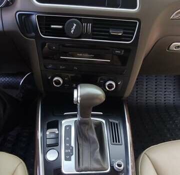 Синій Ауді Ку 5, об'ємом двигуна 2 л та пробігом 222 тис. км за 15700 $, фото 28 на Automoto.ua