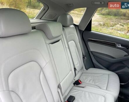 Синій Ауді Ку 5, об'ємом двигуна 2 л та пробігом 151 тис. км за 13300 $, фото 26 на Automoto.ua