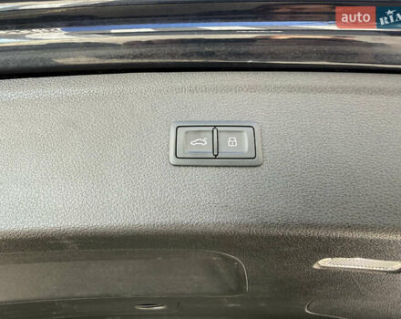 Синій Ауді Ку 5, об'ємом двигуна 1.98 л та пробігом 177 тис. км за 22500 $, фото 13 на Automoto.ua