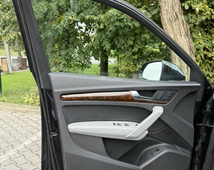 Синий Ауди Ку 5, объемом двигателя 2 л и пробегом 126 тыс. км за 25500 $, фото 25 на Automoto.ua