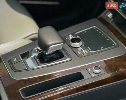 Синий Ауди Ку 5, объемом двигателя 1.98 л и пробегом 210 тыс. км за 23650 $, фото 12 на Automoto.ua