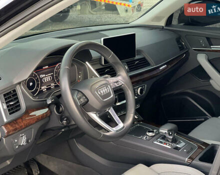 Синий Ауди Ку 5, объемом двигателя 1.98 л и пробегом 210 тыс. км за 23650 $, фото 4 на Automoto.ua