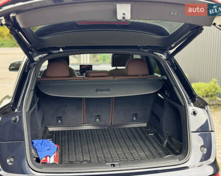 Синій Ауді Ку 5, об'ємом двигуна 2 л та пробігом 118 тис. км за 19950 $, фото 16 на Automoto.ua