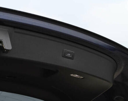 Синий Ауди Ку 5, объемом двигателя 1.97 л и пробегом 180 тыс. км за 28700 $, фото 15 на Automoto.ua