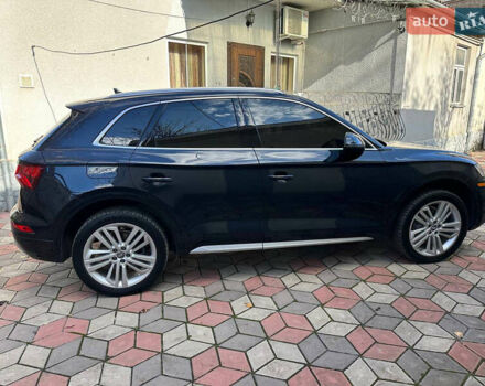Ауді Ку 5 2017 у Чернівцях на Automoto.ua Синій Ауді Ку 5, об'ємом двигуна 1.98 л та пробігом 209 тис. км за 23800 $, фото 12 на Automoto.ua