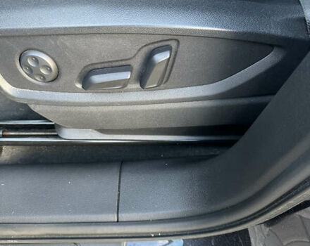 Синій Ауді Ку 5, об'ємом двигуна 1.98 л та пробігом 101 тис. км за 20500 $, фото 15 на Automoto.ua