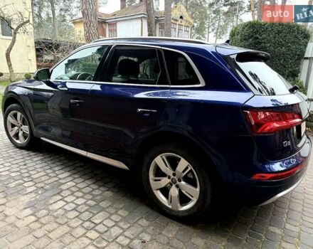 Синій Ауді Ку 5, об'ємом двигуна 2 л та пробігом 125 тис. км за 23500 $, фото 4 на Automoto.ua