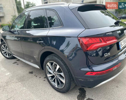 Синій Ауді Ку 5, об'ємом двигуна 1.98 л та пробігом 62 тис. км за 26500 $, фото 5 на Automoto.ua