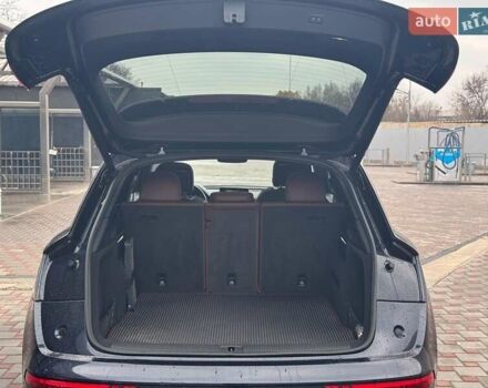 Синій Ауді Ку 5, об'ємом двигуна 2 л та пробігом 115 тис. км за 29790 $, фото 17 на Automoto.ua