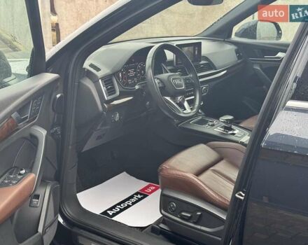 Синій Ауді Ку 5, об'ємом двигуна 2 л та пробігом 115 тис. км за 29790 $, фото 13 на Automoto.ua