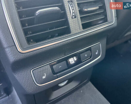 Синий Ауди Ку 5, объемом двигателя 2 л и пробегом 281 тыс. км за 21000 $, фото 7 на Automoto.ua