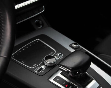 Синий Ауди Ку 5, объемом двигателя 1.97 л и пробегом 180 тыс. км за 28700 $, фото 29 на Automoto.ua